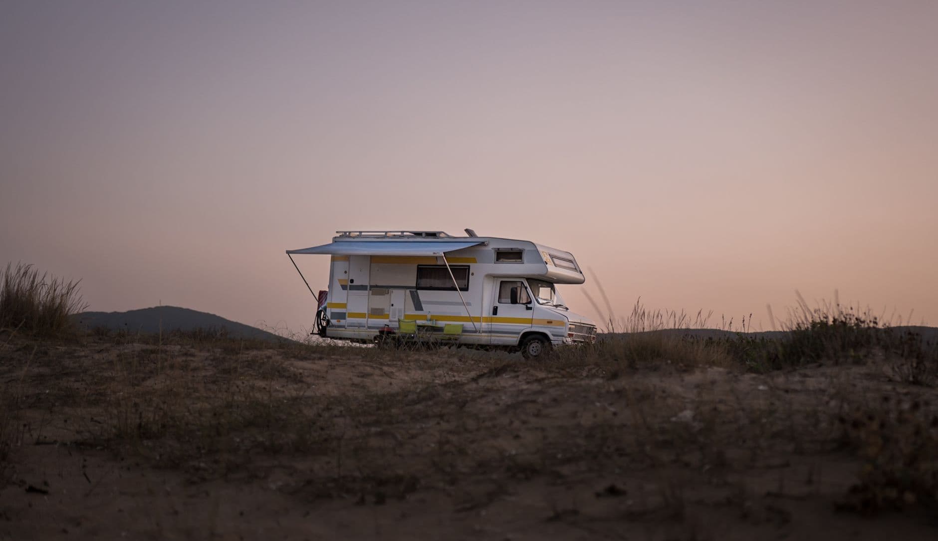 McLouis camper met waterschade aan het dak